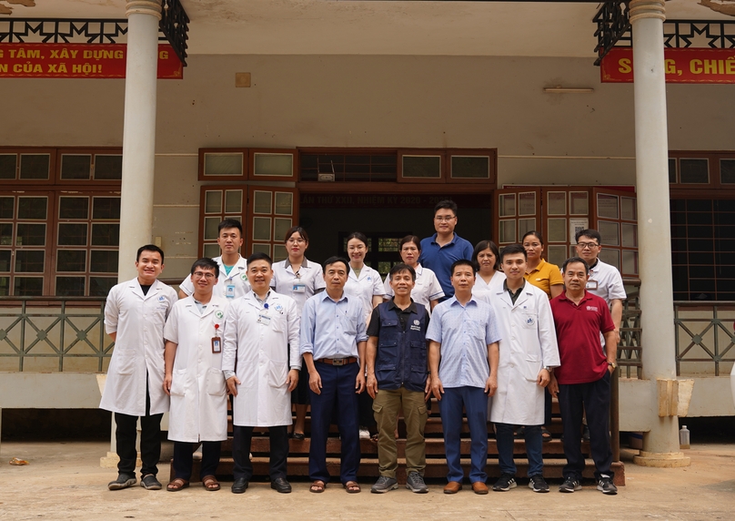 Đoàn công tác của Bệnh viện Da liễu Trung ương tại điểm xã Chiềng Bằng, huyện Quỳnh Nhai, tỉnh Sơn La.