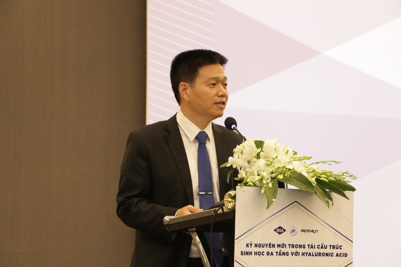PGS.TS. Lê Hữu Doanh - Giám đốc Bệnh viện Da liễu Trung ương phát biểu khai mạc Hội thảo.