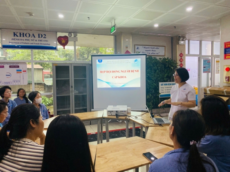 Ths.ĐD Đào Thu Thủy giới thiệu về chủ đề buổi truyền thông giáo dục sức khỏe