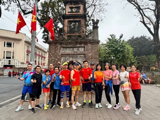 Bệnh viện Da liễu Trung ương rực rỡ tại giải chạy 'Vì một Việt Nam khỏe mạnh'