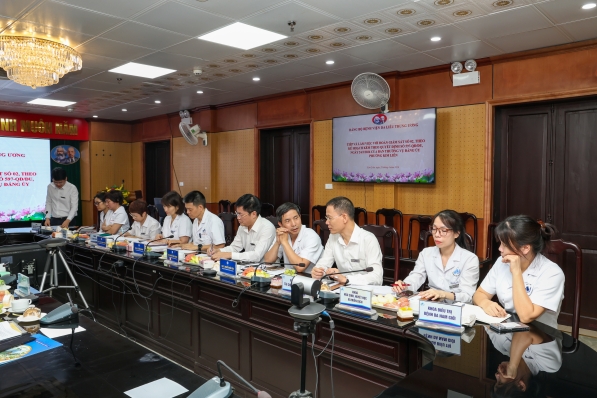 Đảng ủy Bệnh viện Da liễu Trung ương làm việc với Đoàn giám sát của Đảng ủy Phường Kim Liên