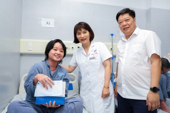 Những món quà yêu thương dành tặng các bệnh nhi nhân ngày Quốc tế Thiếu nhi 1/6